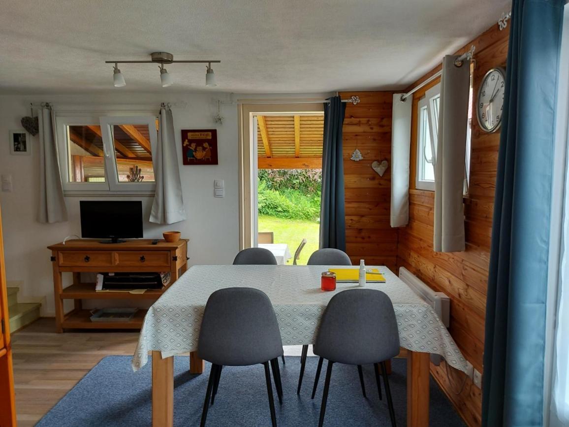 La Petite Maison Gite 2 Etoiles لابْريسْ المظهر الخارجي الصورة