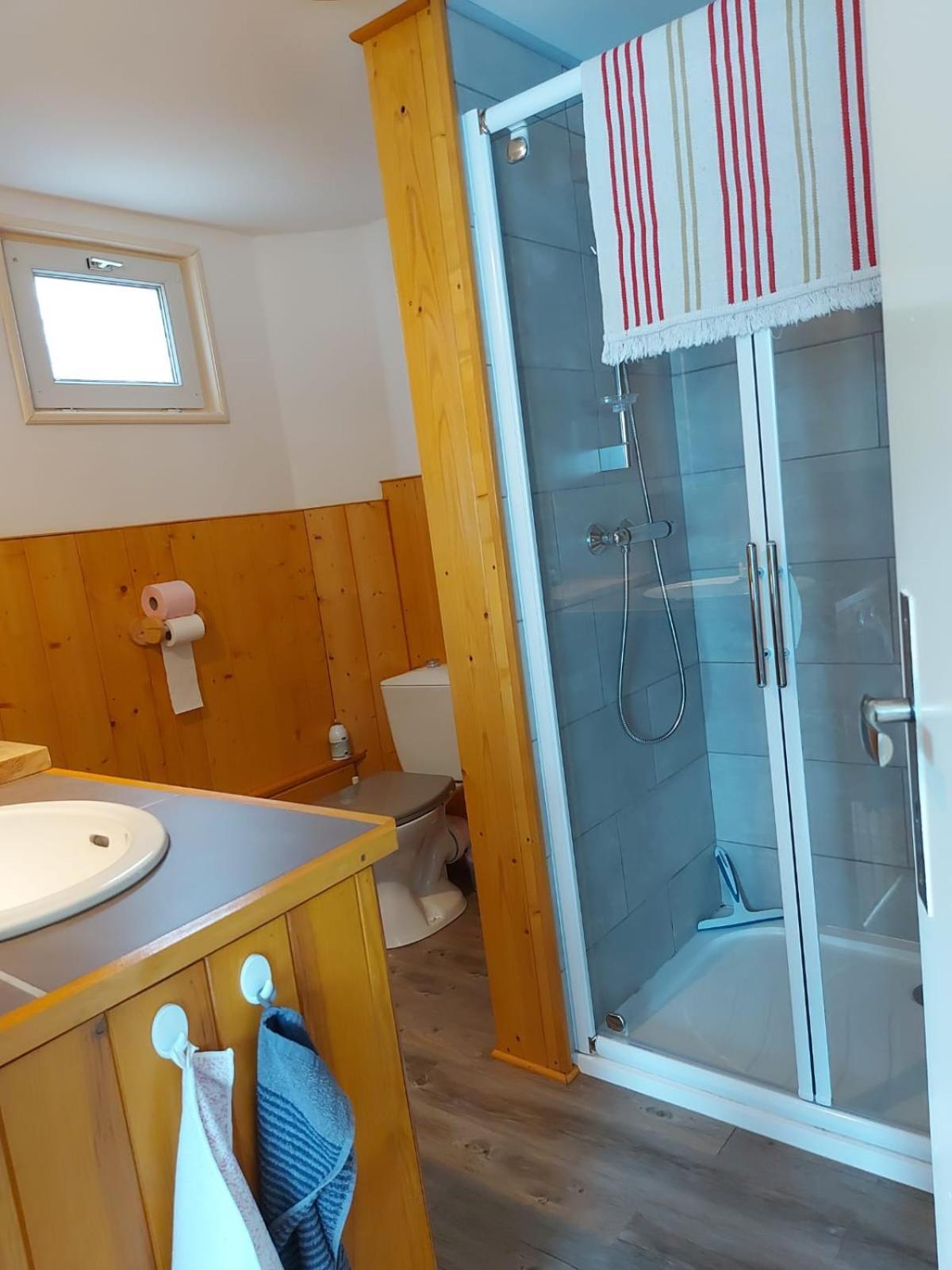 La Petite Maison Gite 2 Etoiles لابْريسْ المظهر الخارجي الصورة
